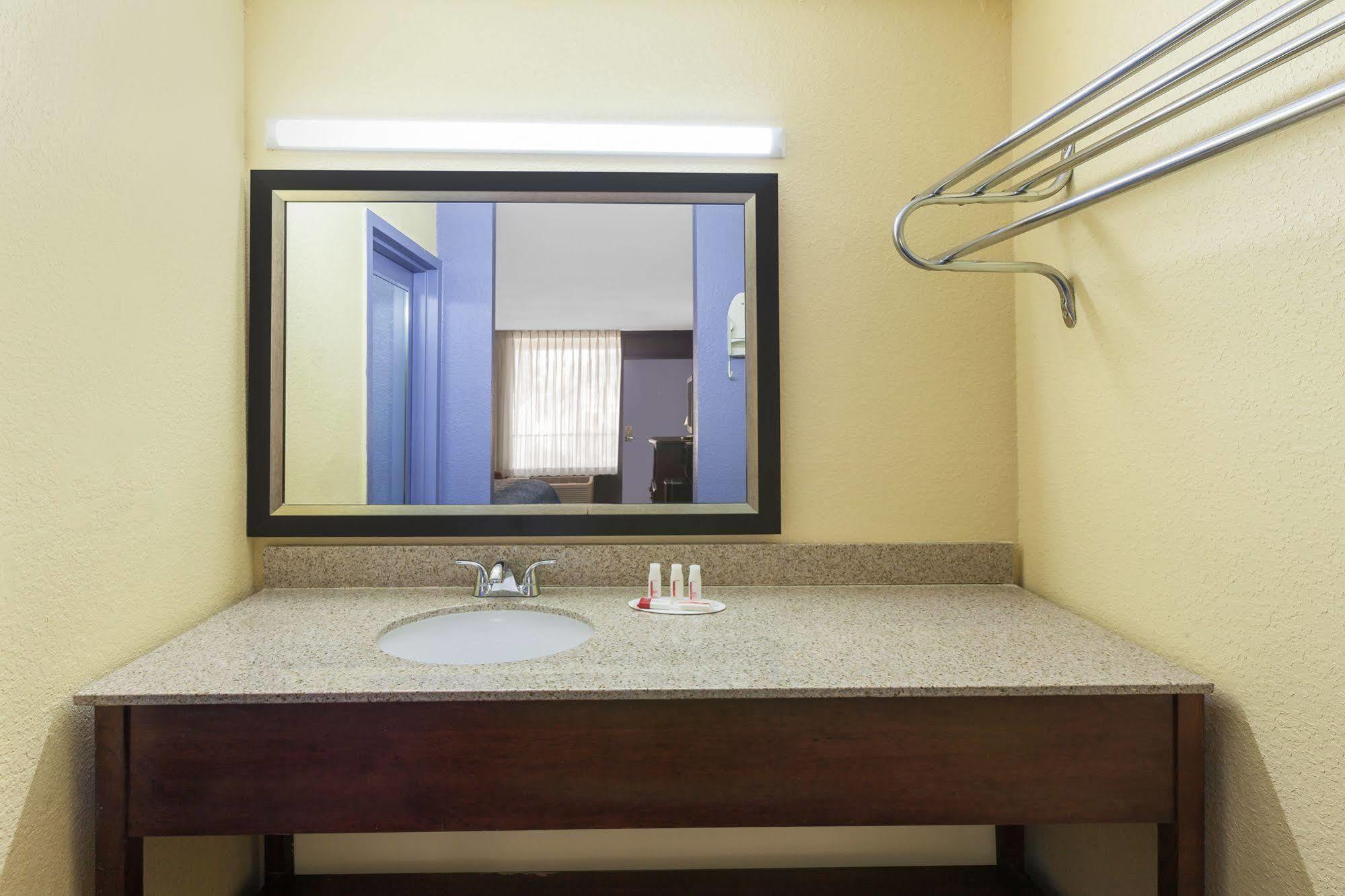 Days Inn By Wyndham Uvalde Dış mekan fotoğraf